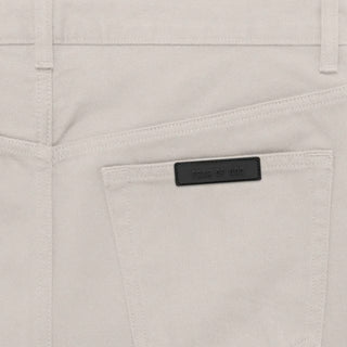 ESSENTIALS 5 PACKET JEAN - SILVER CLOUD