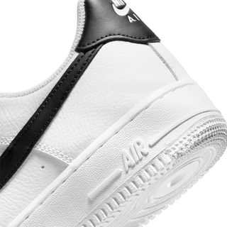 WMNS AIR FORCE 1 `07 - WHITE / BLACK