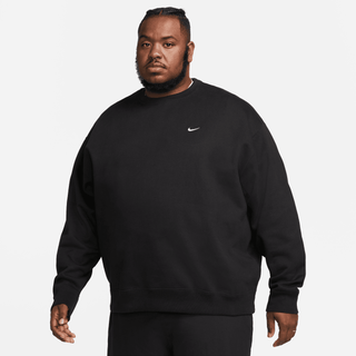 NIKE SOLO SWOOSH FLEECE CREW- BLACK