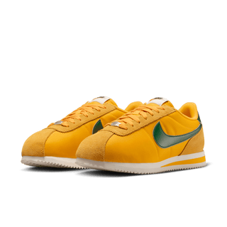 WMNS CORTEZ TXT - YELLOW OCHRE / GORGE GREEN