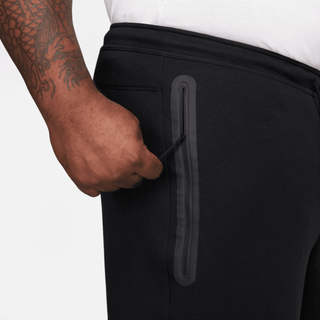 NIKE TECH FLEECE MENS SHORTS- BLACK