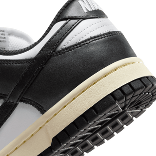 WMNS DUNK LOW VINTAGE "BLACK / WHITE"