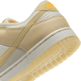 WMNS DUNK LOW - MUSLIN / TEAM GOLD / PALE IVORY