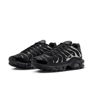 WMNS AIR MAX PLUS SE - BLACK / METALLIC SILVER