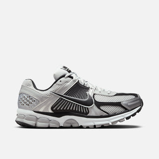 ZOOM VOMERO 5 - METALLIC SILVER / BLACK / PURE PLATINUM