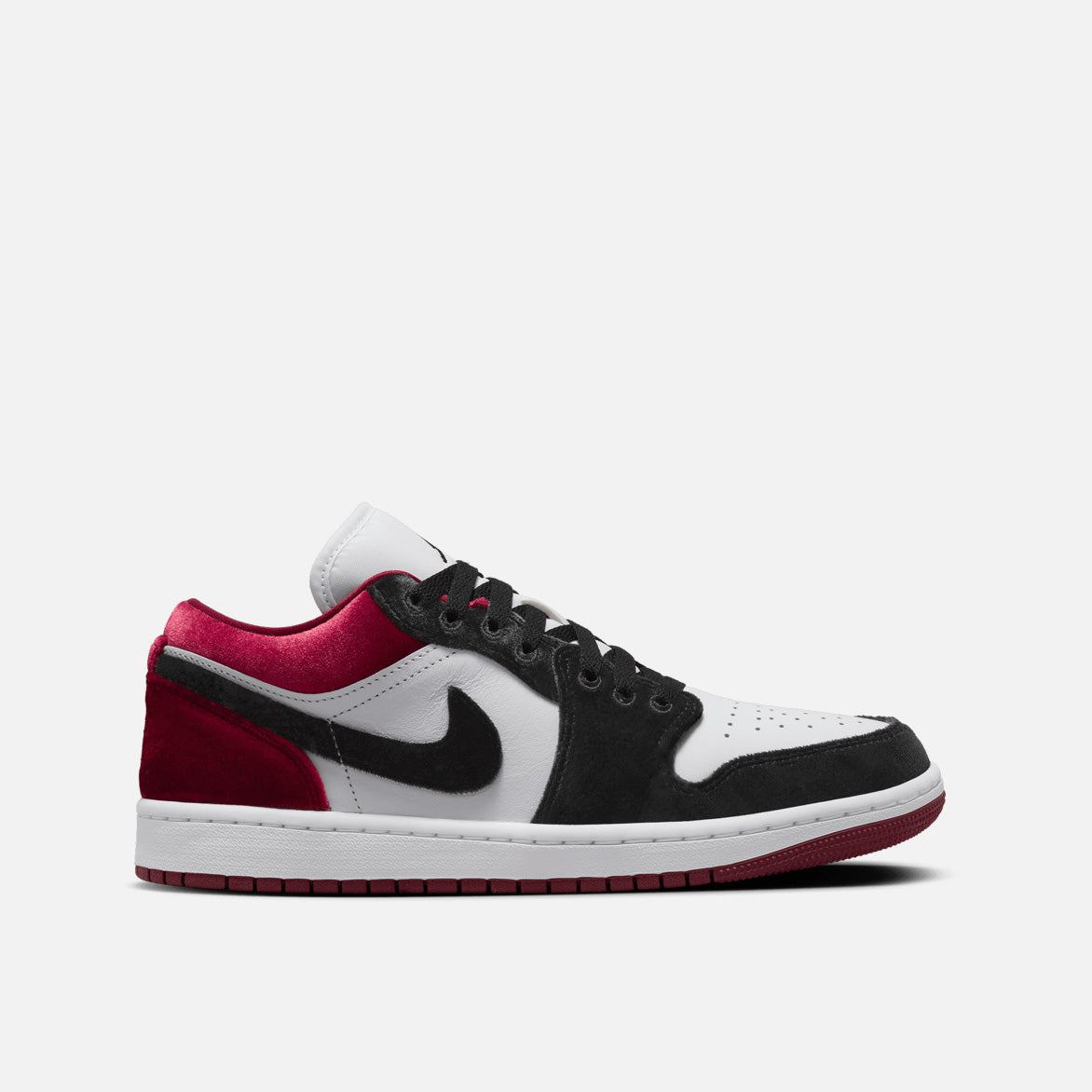 WMNS AIR JORDAN 1 LOW SE "VELVET BLACK TOE"